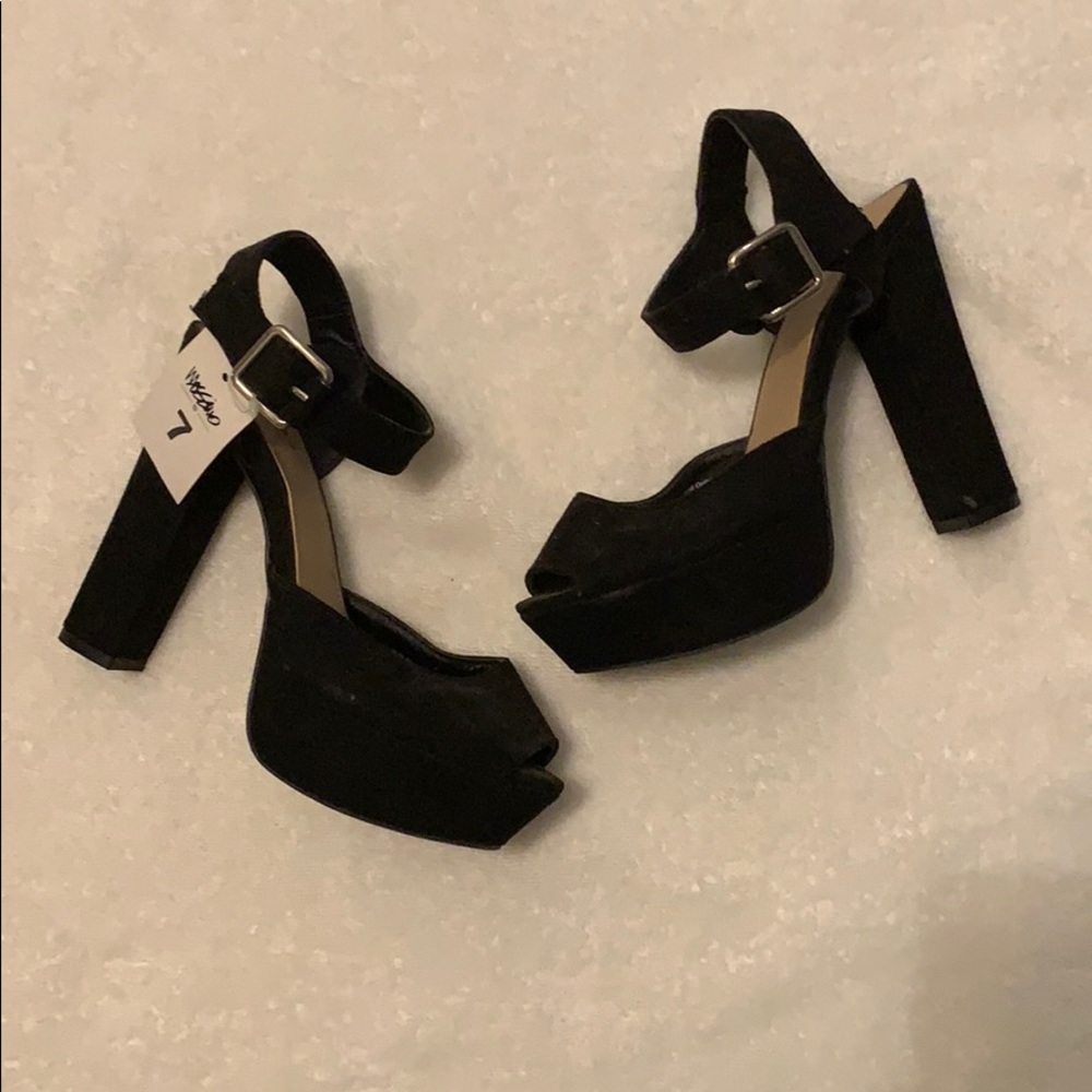 NWT Mossimo Platform Peep-toe Heels